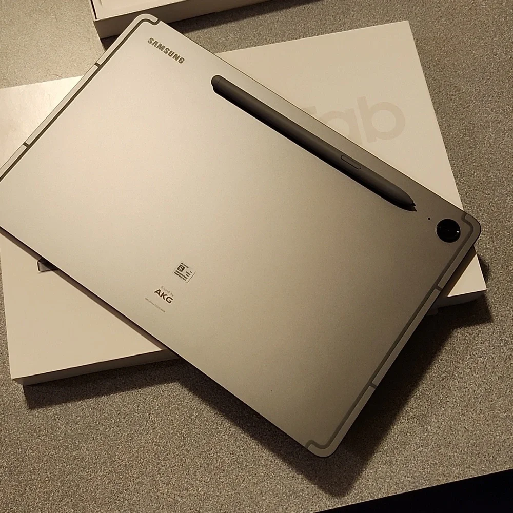 Samsung tab S9 FE 128gb storage